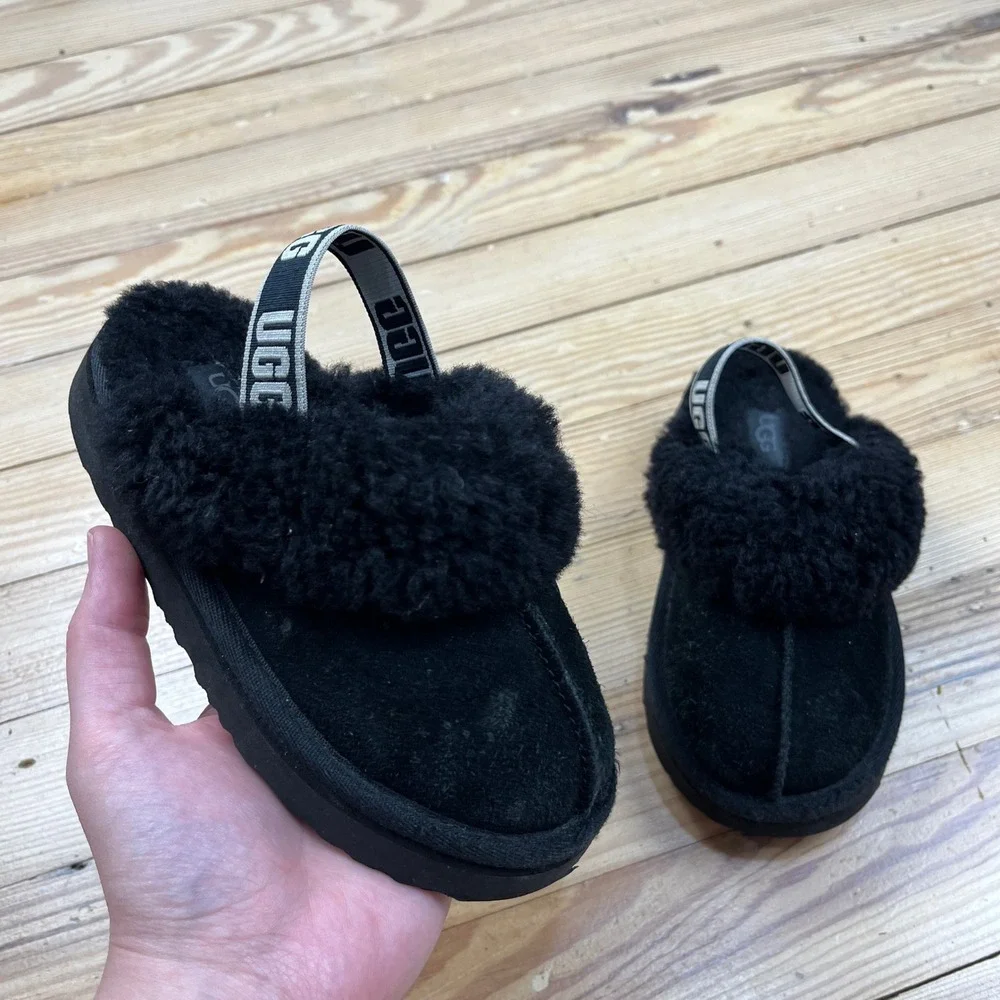 UGG Funkette Black Suede Platform Slingback Slippers Sheepskin Kids slip on sz 9